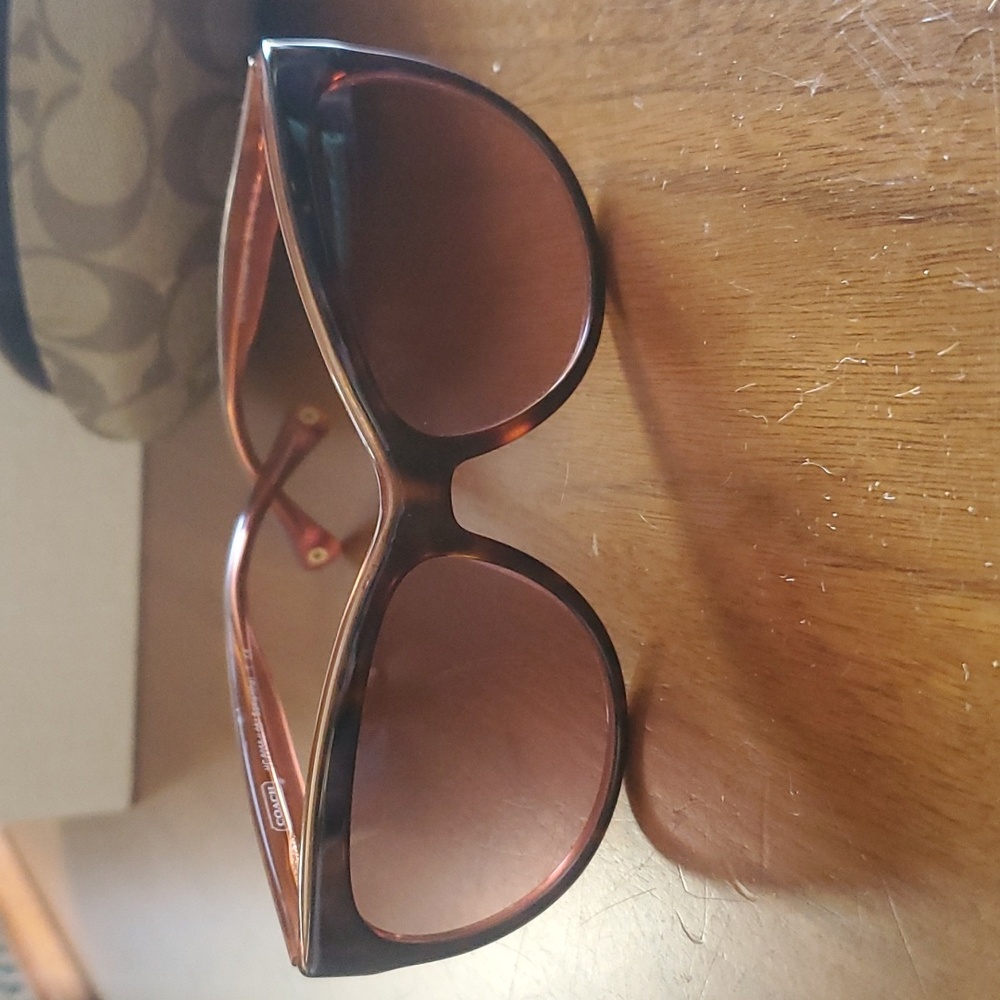 Coach sunglasses - Picture 2 of 2